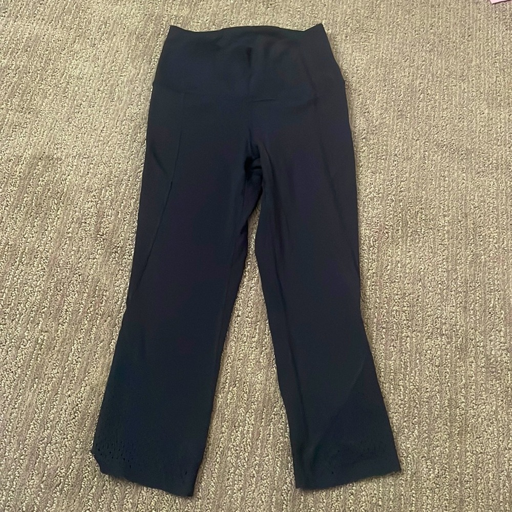 Black Lululemon Anew Crop Leggings (21")